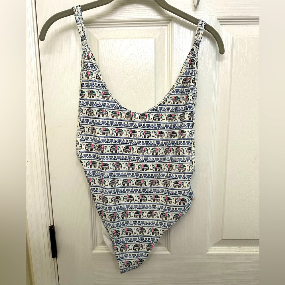 Low back one piece woman’s swimsuit white bohemian elephant print size medium
